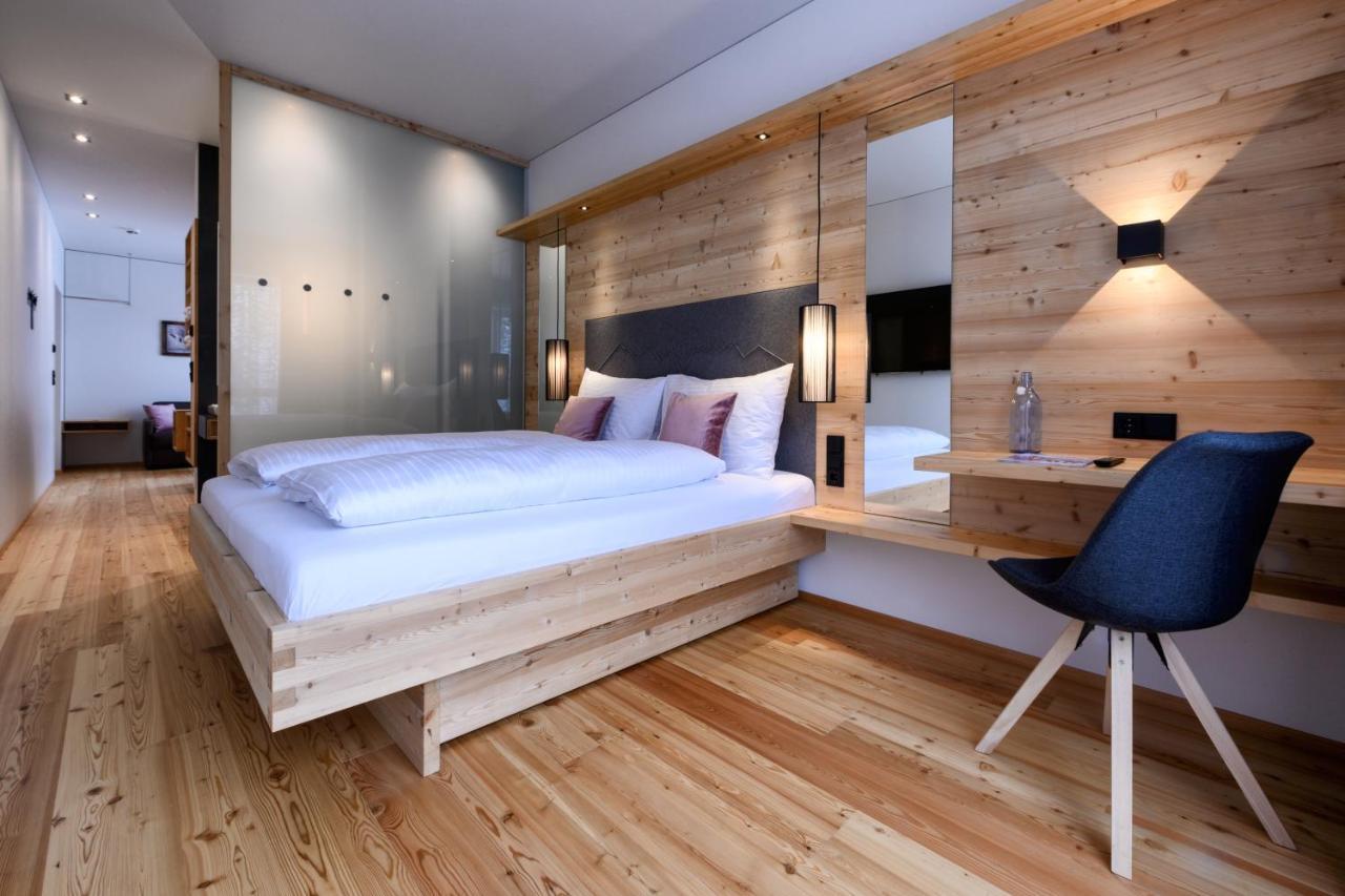 Hotel Tirol 3*
