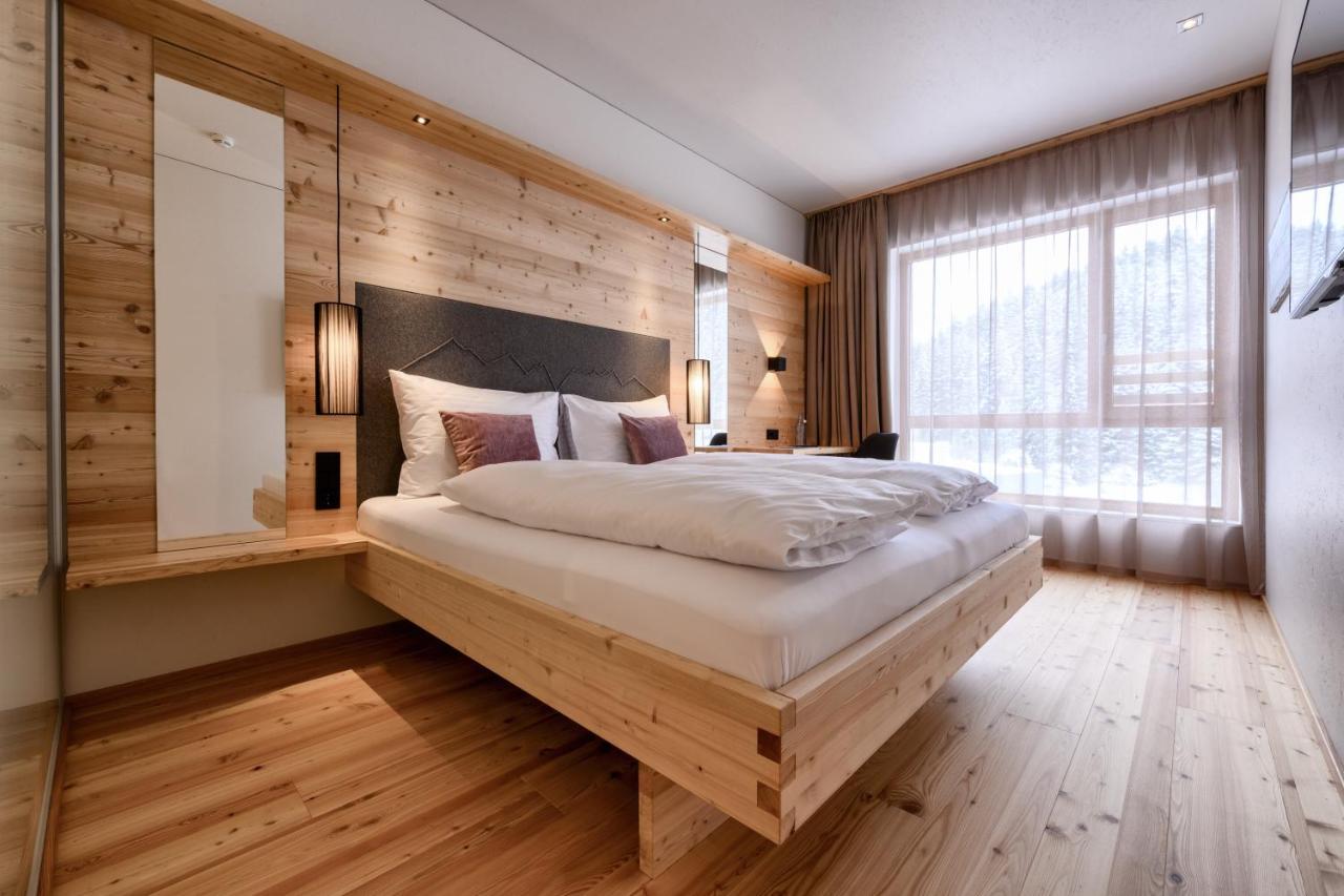 Tirol Hotel 3*